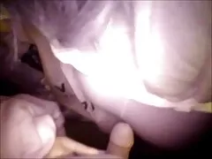 Krissyは家をきれいにし、彼女の猫で自慰行為をする。 鈴木 一徹 オナニー 動画